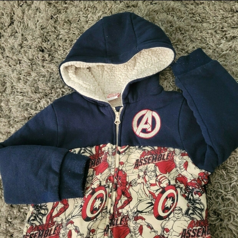 3/$15 Sherpa Lined Marvel Hooded Sweatshirt - Picture 3 of 6